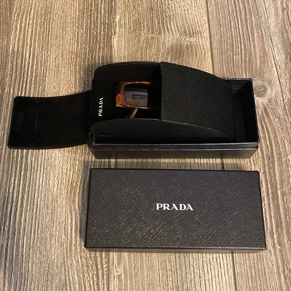 Prada and Versace Glasses ๐ prescription  Cases unisex - Picture 3 of 17